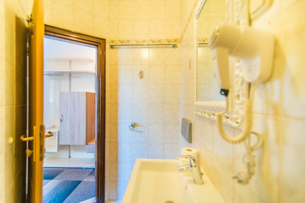 Hotel Villa Vrsar Bed & Breakfast 3*